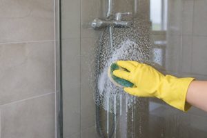 Baking soda paste for hard water stains: how to remove mineral buildup effectively